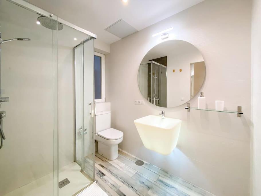 New Lavapies Spacious Flat, 2 Bedrooms And 2 Balconies 마드리드 외부 사진
