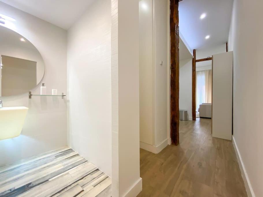 New Lavapies Spacious Flat, 2 Bedrooms And 2 Balconies 마드리드 외부 사진
