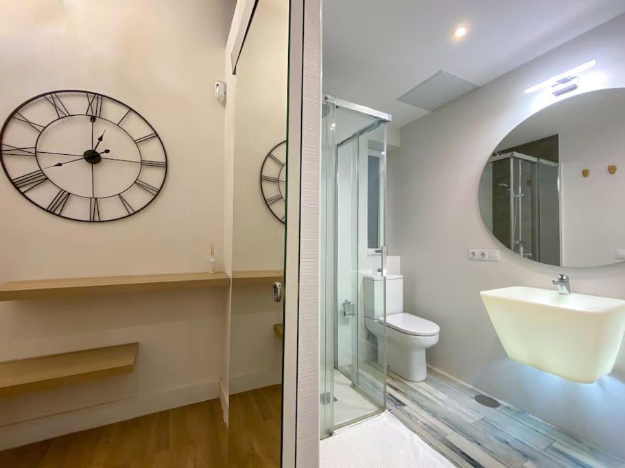 New Lavapies Spacious Flat, 2 Bedrooms And 2 Balconies 마드리드 외부 사진